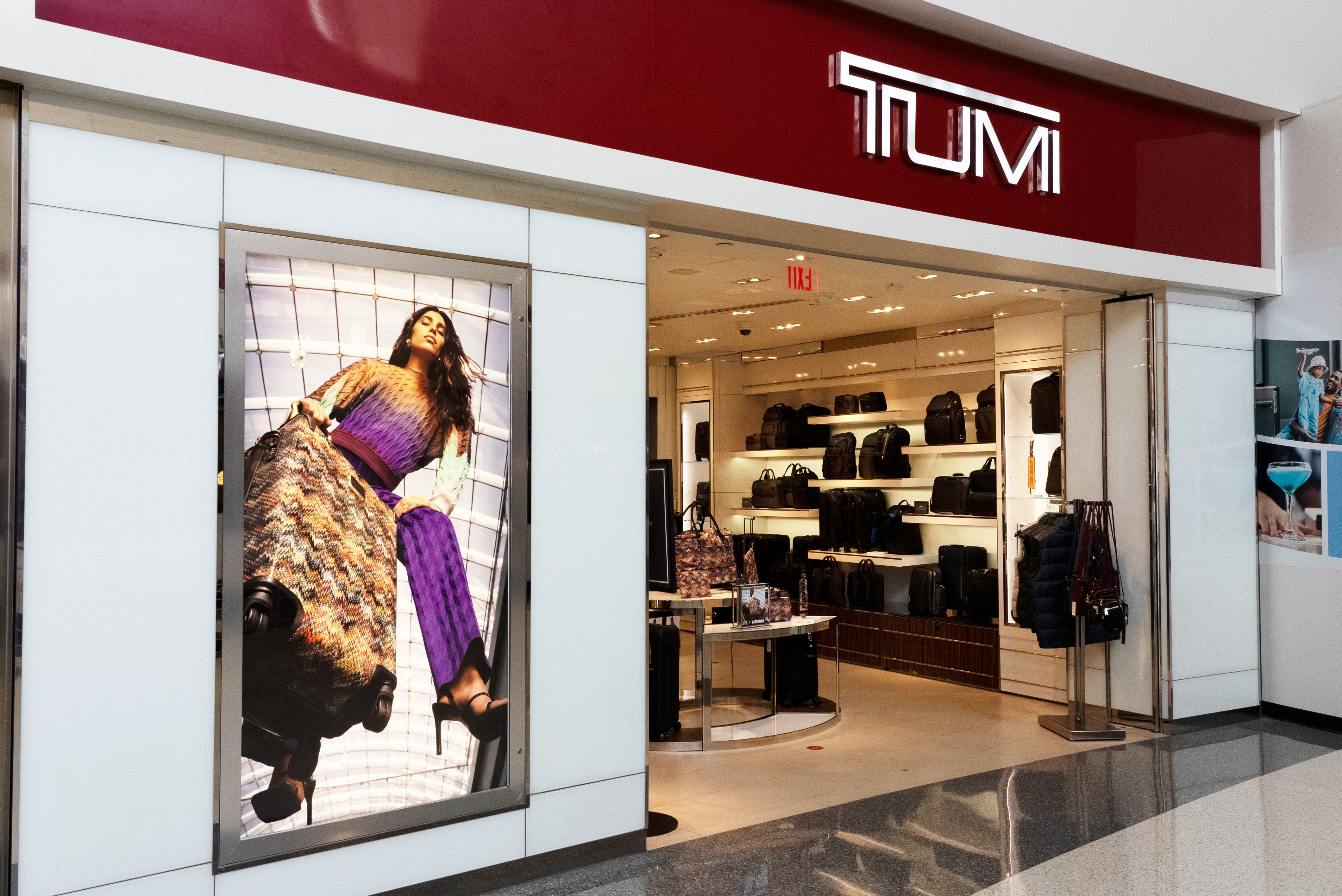 ✨TUMI✨ビジネスバッグ ビーコンヒル 2way レザー ブラック ロゴ金具 High-Quality Business & Travel Products | Tumi US